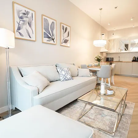 Hamptons Nad Zatoką 4*